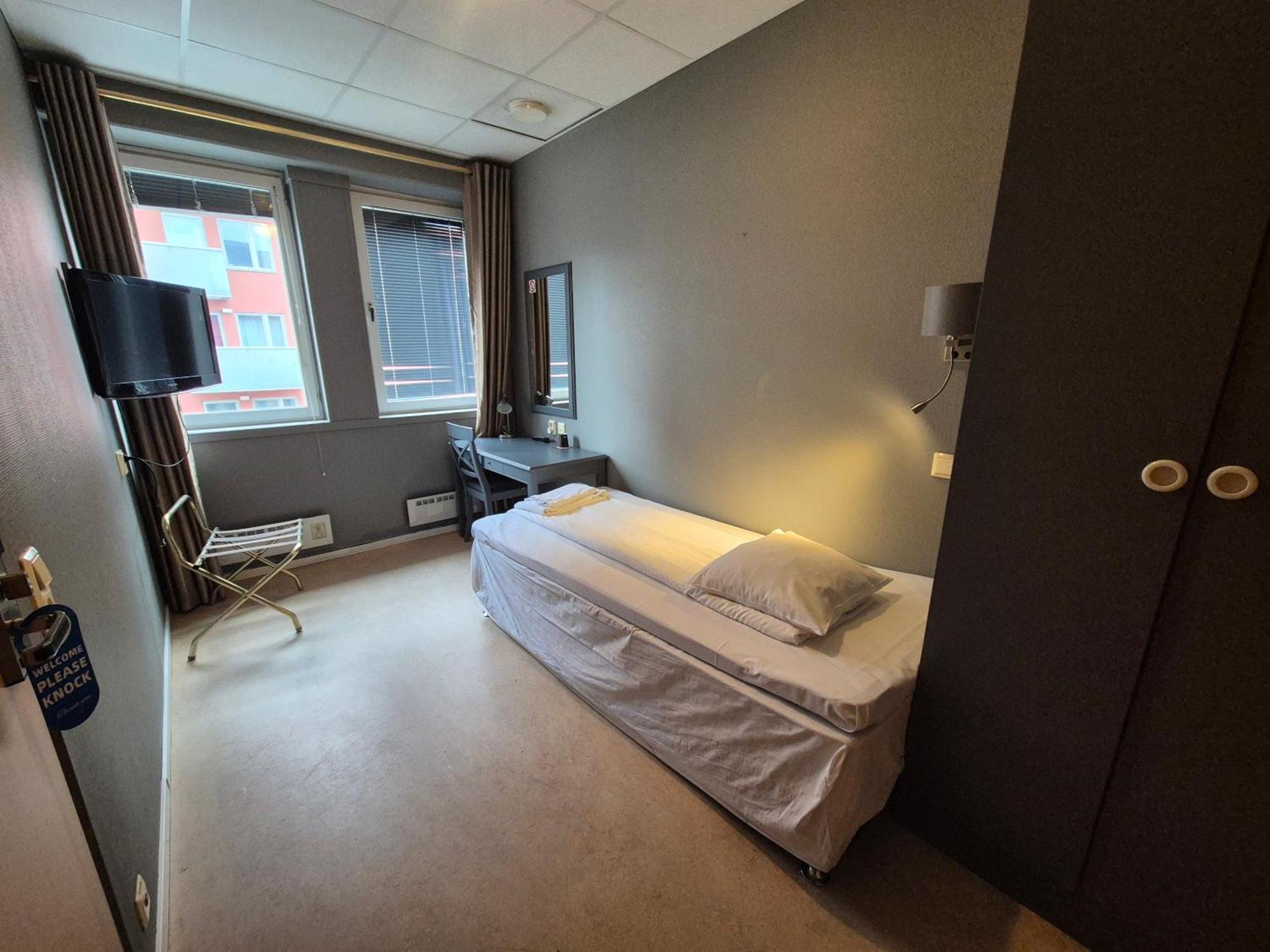 Expo Hotel