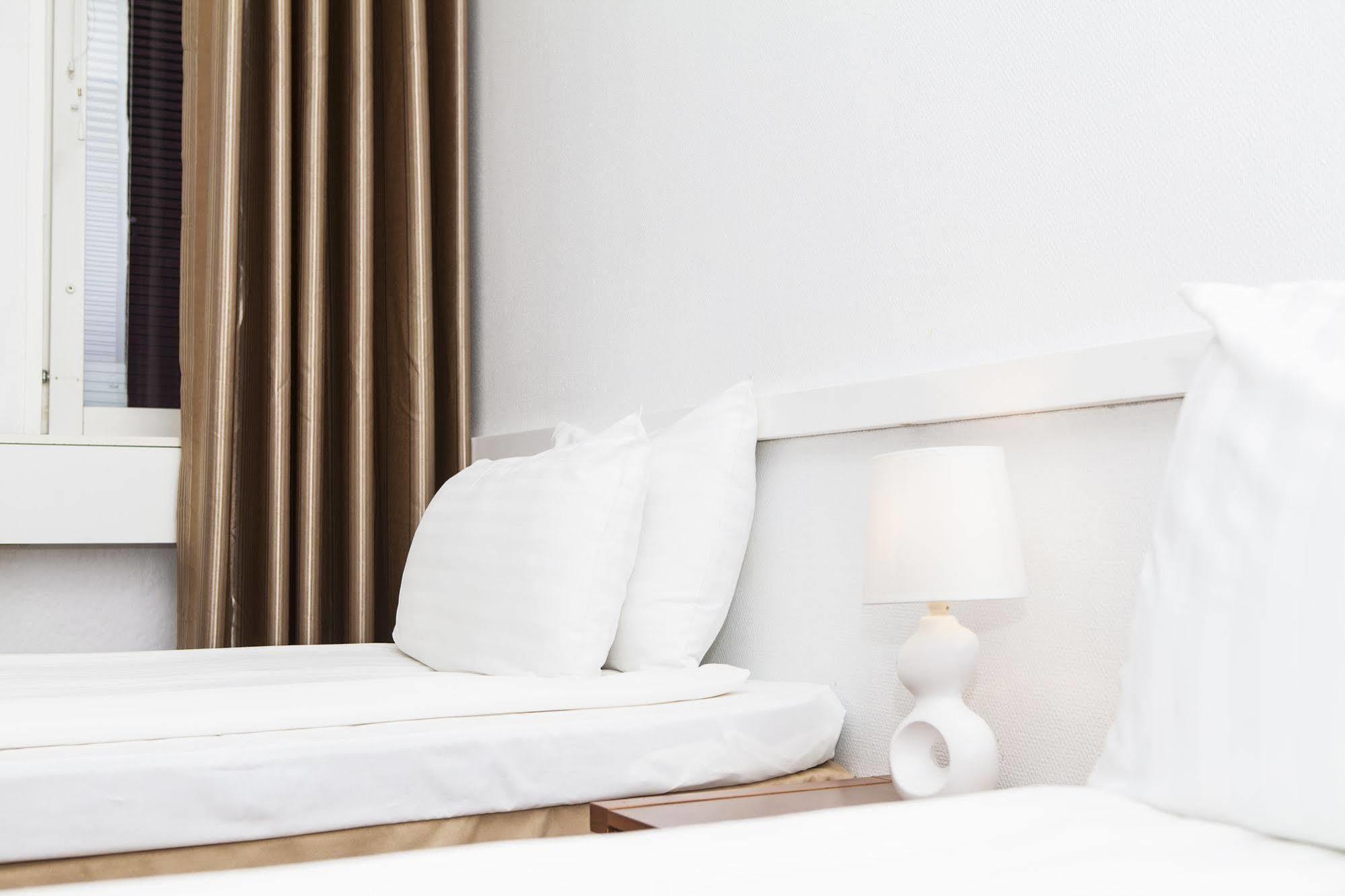 Expo Hotel 3*